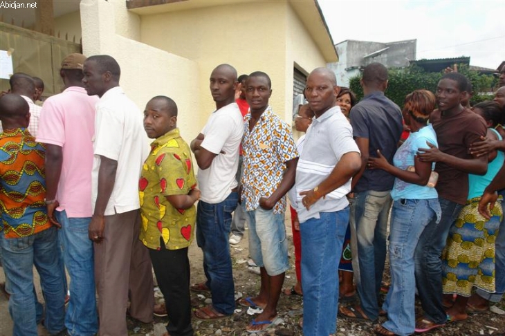 Côte d`Ivoire: ouverture des bureaux de vote pour une élection historique